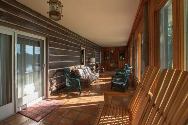 Van Ettan Lake Lodge (Van Etten Lake Lodge) - Loud Island Photo From Drone Pro Media (newer photo)